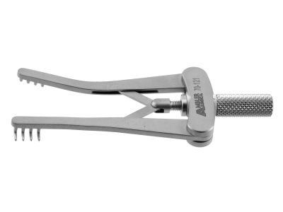 Alm retractor, 2 3/4'',straight, 4x4 sharp prongs, 2''wide, thumb-screw tension