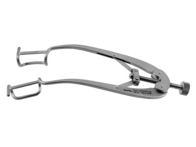 Castroviejo lid speculum, 2 5/8'',size #2, adult size, 14.0mm fenestrated wire blades, 28.0mm blade spread, nasal approach, adjustable thumb-screw tension