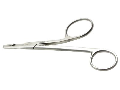 Gillies needle holder/suture scissors, 6 1/2'',straight, serrated and fenestrated jaws, one angled finger ring handle
